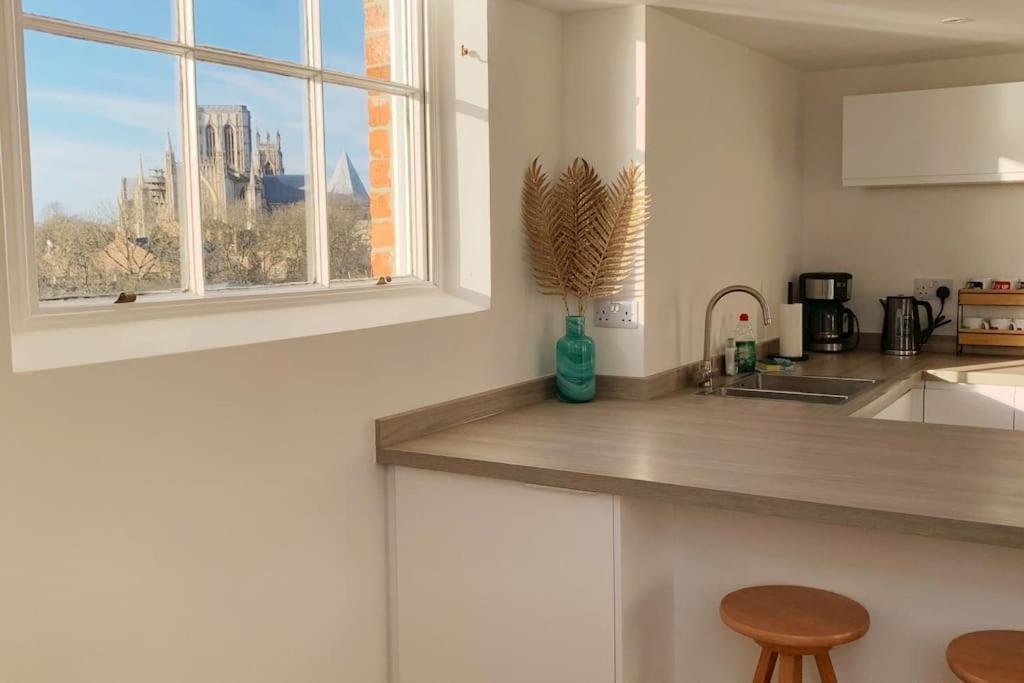 Betty'S Minster View - 6 Twins Or 3 Superkings -Central With Free Parking York Exterior foto