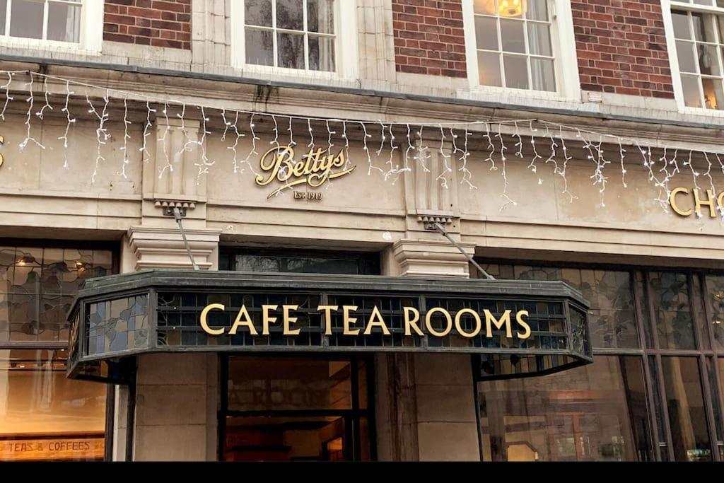 Betty'S Minster View - 6 Twins Or 3 Superkings -Central With Free Parking York Exterior foto